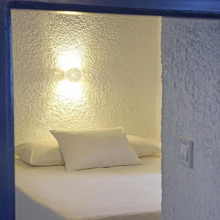 Le Petit Chateau Ano Syros Bagian luar foto