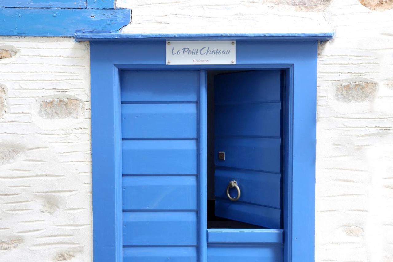 Le Petit Chateau Ano Syros Bagian luar foto