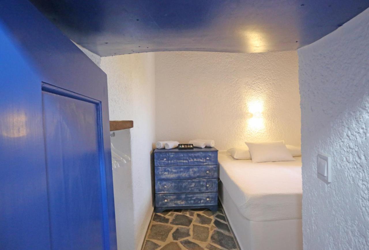 Le Petit Chateau Ano Syros Bagian luar foto